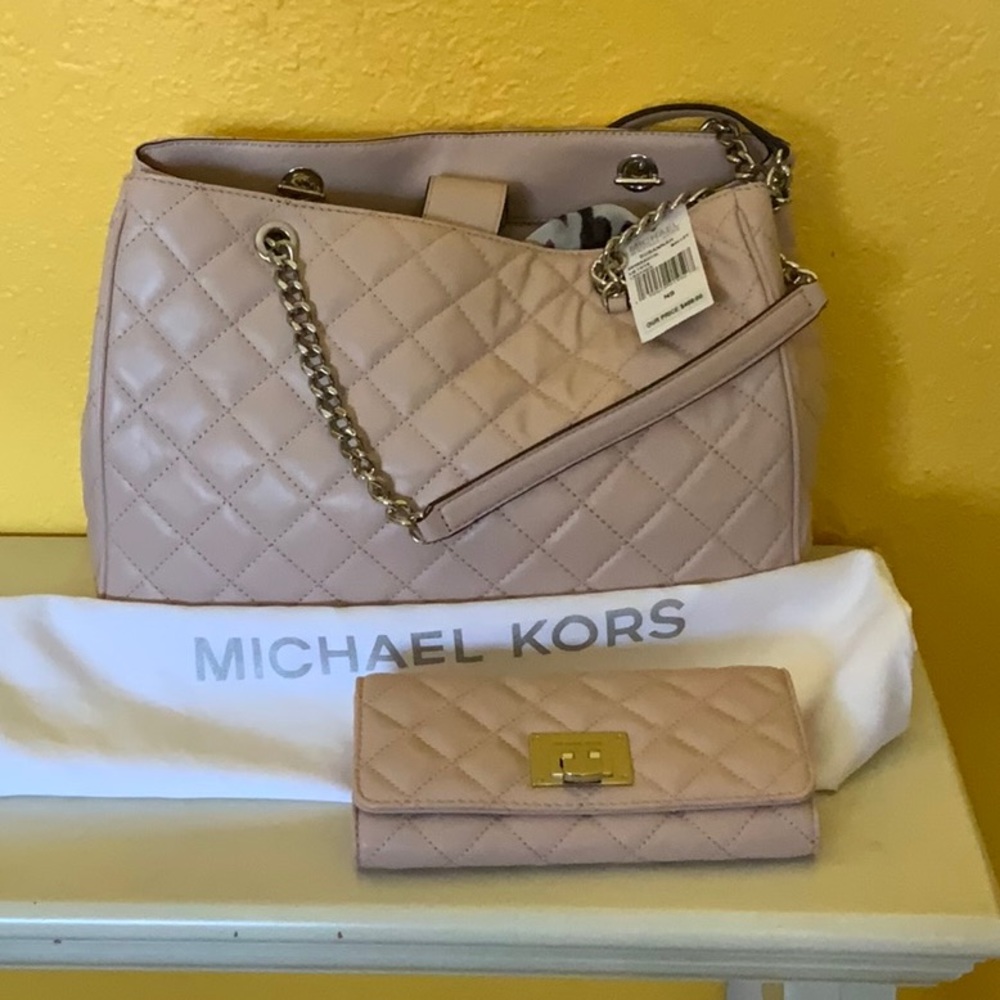Michael Kors Handbag with matching Wallet